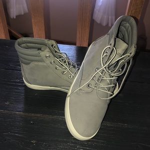 Timberland shoes NWOT